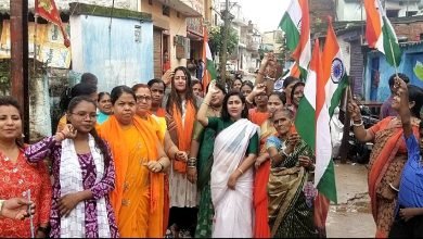 भिलाई: महिला मोर्चा ने भारत माता के जयकारों के साथ घर घर तिरंगा बाटा