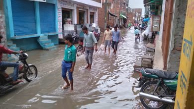 कासगंज:मंगलवार की रात से हो रही लगातार बरसात ने बढ़ाई परेशानी