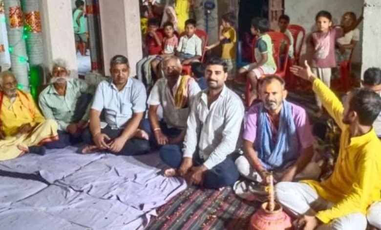 धूमधाम से मनाई गई श्रीकृष्ण जन्माष्टमी, जन्म होते ही बजे घंटे, गूंजे शंख धूमधाम से मनाई गई श्रीकृष्ण जन्माष्टमी, जन्म होते ही बजे घंटे, गूंजे शंख