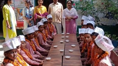 लखमीपुर प्रथामिक विद्यालय के बाल अध्यक्ष हिमांशु और बाल उपाध्यक्ष तान्या चुनी गई