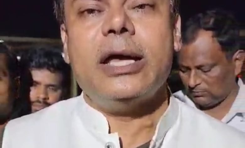 छत्तीसगढ़ का सबसे बड़ा सेवा पंडाल खुर्सीपार में, इस बार भी बोल बम समिति लगा रही सेवा पंडाल, पदयात्रियों की सेवा में जुटेगी समिति, दया सिंह ने बैठक कर दी कार्यकर्ताओं को जिम्मेदारी