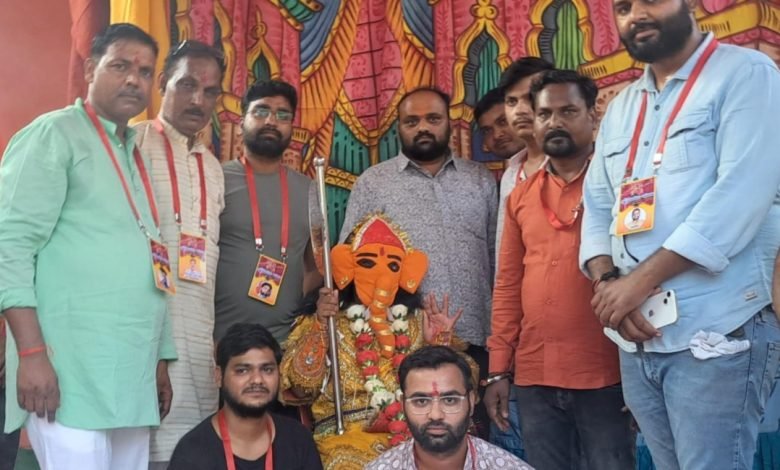 श्रीगणेश पूजन एवं ध्वजारोहण के साथ श्रीरामलीला महोत्सव का हुआ शुभारंभ