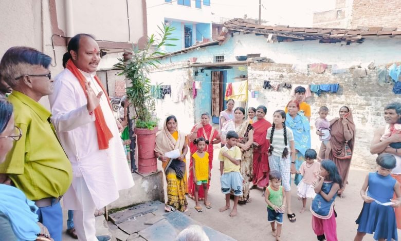 निर्दलीय विधायक प्रत्याशी जय प्रकाश यादव ने सघन जनसम्पर्क कर आशीर्वाद माँगा