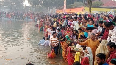 भिलाई में छठ पर्व की दिखी रौनक,महिलाओं ने उगते हुए सूर्य देव को अर्ध्य दिया