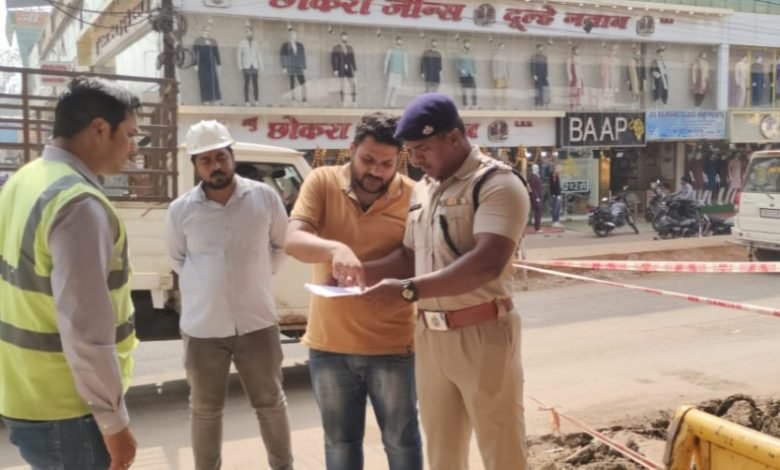 रायपुर से दुर्ग रोड होटल अमित इंटरनेशनल से चन्द्रामौर्या चौक तक सर्विस रोड भारी वाहनो लिए प्रतिबंधित रहेगा