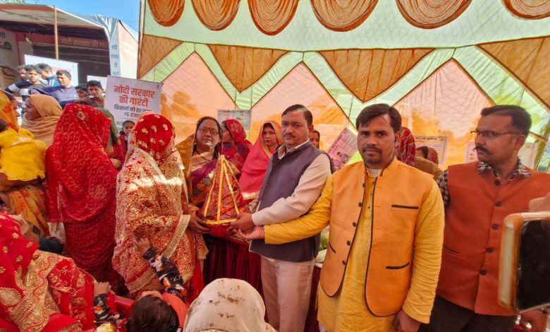 भारत संकल्प यात्रा का शुभारंभ,जनकल्याणकारी योजनाओं की जानकारी