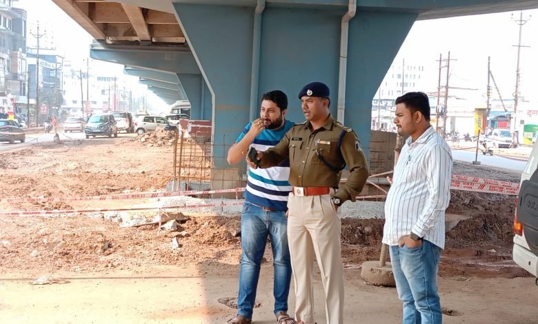 चन्द्रामौर्या चौक का सडक में डामरीकरण एवं समतलीयकरण कार्य प्रारंभ किया जावेगा