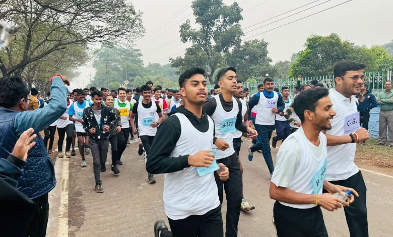 भिलाई:युवा बच्चे से लेकर जवानों ने भी हमारे अन्न दाताओं के लिए दौड़ लगाई-देवेंद्र यादव