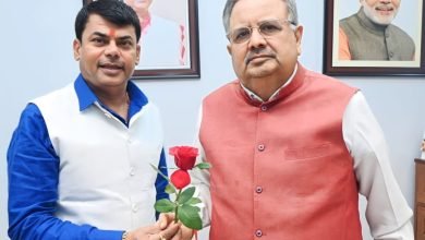 बीजेपी की जीत पर शानदार चुनाव परिणाम के बाद पूर्व सीएम डॉ. रमन और भाजपा प्रदेश अध्यक्ष अरूण साव से दया सिंह ने की मुलाकात,दी जीत की बधाई 