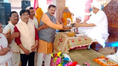 भिलाई: पवित्र आत्मा का आगमन ईश्वर के रूप में हुआ इनके चरणों में प्रणाम करता हूं-विजय वघेल