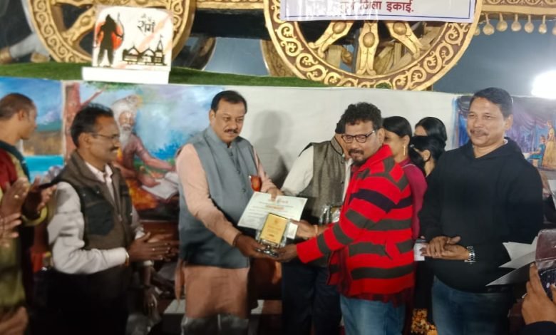भिलाई: मर्यादा पुरुषोत्तम श्री राम के जीवन प्रसंगों पर पेन्टिंग बनाने वाले छत्तीसगढ़ के सुप्रसिद्ध कला साधकों का हुआ सम्मान