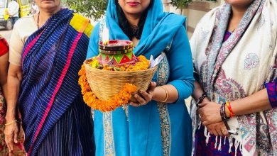 विधायक देवेंद्र की मां एवम परिवार ने किया अखंड ज्योति का दर्शन