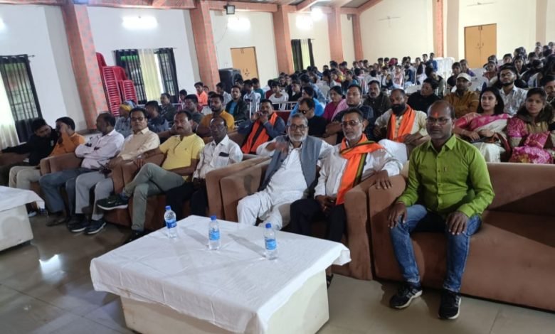 भिलाई: नवमतदाता ही भारत का भविष्य है, आज का ही छात्र कल का नागरिक है भिलाई: नवमतदाता ही भारत का भविष्य है, आज का ही छात्र कल का नागरिक है