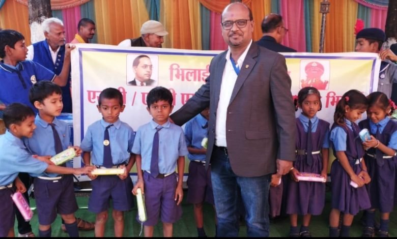 भिलाई: गणतंत्र दिवस के अवसर पर भारतीय संविधान के उद्देशिका का सामूहिक वाचन
