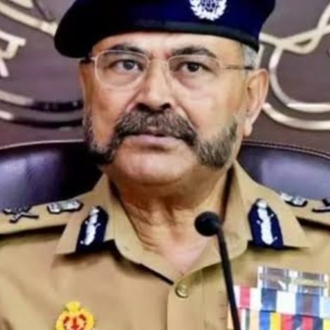 बड़ी खबर; CM योगी के भरोसेमंद प्रशांत कुमार आज DGP का चार्ज ले सकते है-सूत्र