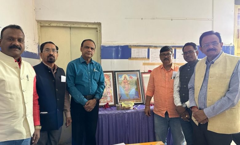 भिलाई इस्पात मजदूर संघ की कार्य समिति की बैठक में हुए कई अहम फैसले:-चन्ना भिलाई इस्पात मजदूर संघ की कार्य समिति की बैठक में हुए कई अहम फैसले:-चन्ना