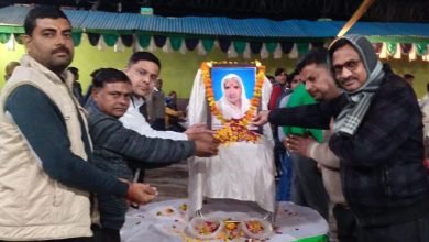 कासगंज: चेयरमैन चांद अली ने शोकाकुल परिवार को दी सांत्वना