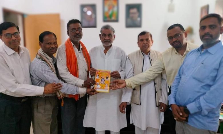 भिलाई: चरोदा मंडल पदाधिकारियों ने ब्रजेश बिचपुरिया को शुभकामनाएं दी