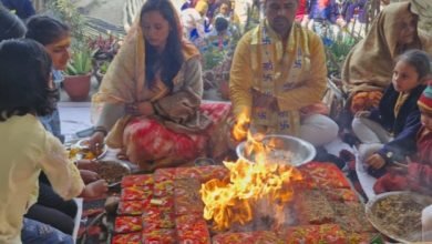 कासगंज: सेंट वी0 एन0 पब्लिक स्कूल में बसंत पंचमी पर हुआ हवन यज्ञ