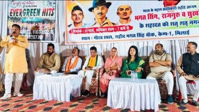 भिलाई: शहादत दिवस पर देश भक्ति गीतों की बयार, विधायक रिकेश भी हुए शामिल