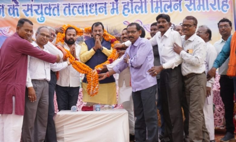 केवट समाज का अपूरणीय योगदान और महत्व है-सांसद विजय बघेल