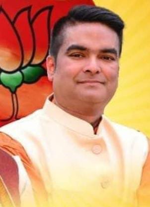 छत्तीसगढ़: विधायक रिकेश के बड़े भाई की बिगड़ी तबियत, आईसीयू में 24 घंटे से हैं अचेत, झारखंड से एक दिन के लिए विधायक की भिलाई वापसी छत्तीसगढ़: विधायक रिकेश के बड़े भाई की बिगड़ी तबियत, आईसीयू में 24 घंटे से हैं अचेत, झारखंड से एक दिन के लिए विधायक की भिलाई वापसी