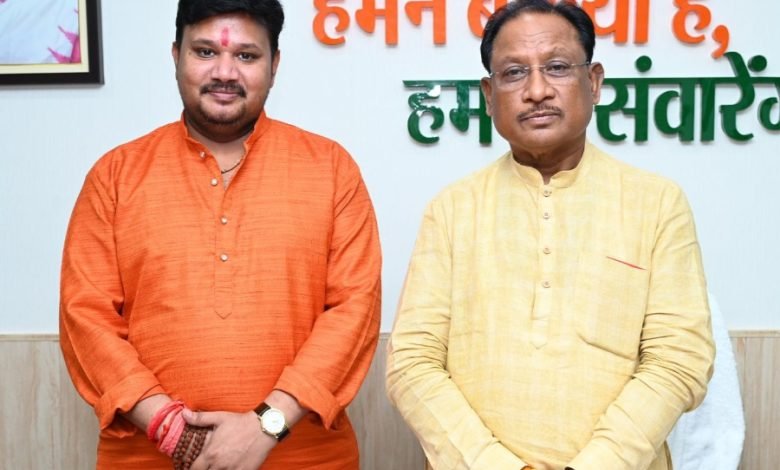 भिलाई: पूर्व पार्षद एवं पूर्व जिला भाजपा मंत्री जय प्रकाश यादव ने मुख्यमंत्री विष्णु साय से की भेंट मुलाकात भिलाई: पूर्व पार्षद एवं पूर्व जिला भाजपा मंत्री जय प्रकाश यादव ने मुख्यमंत्री विष्णु साय से की भेंट मुलाकात