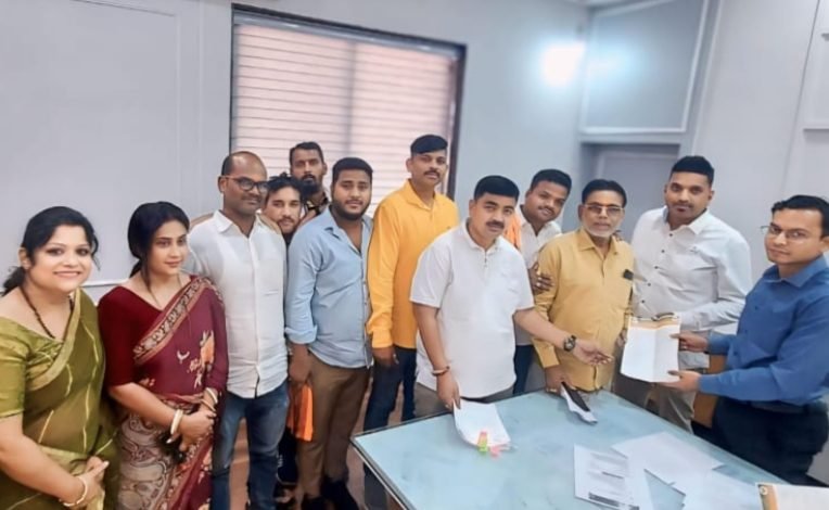 कैंप क्षेत्र की विभिन्न समस्याओं को लेकर भाजपा प्रतिनिधिमंडल ने निगम कमिश्नर से की चर्चा