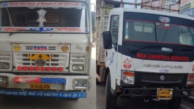 यातायात पुलिस ने नो पार्किग में खडी वाहनो पर अभियान चलाकर की कार्यवाही 