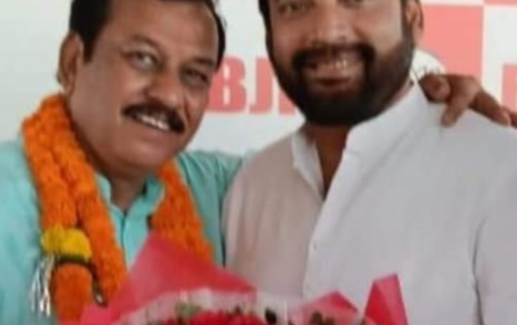 प्रमोद सिंह पुनः बने सांसद प्रतिनिधि, खुशी की लहर प्रमोद सिंह पुनः बने सांसद प्रतिनिधि, खुशी की लहर