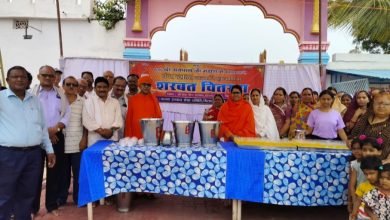 गंगा दशहरा पर सत्संग के साथ शरबत वितरण,मीठा शरबत पीकर खुश दिखे लोग