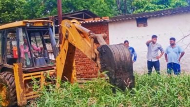 घासीदास नगर में नाली-नालों की साफ सफाई को लेकर विधायक प्रतिनिधि निखिल सोनी बेहद सजग