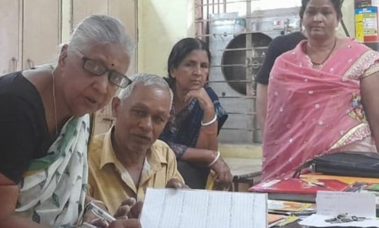 भिलाई: नगर निगम में 17426 नवीनीकृत राशन कार्डो का हुआ वितरण,आपका राशन कार्ड कहा मिलेगा जानिए