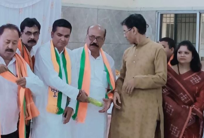 अब हर शनिवार भाजपा जिला कार्यालय में विधायक रिकेश कार्यकर्ताओं से करेंगे संवाद, कार्यकर्ताओं की समस्या और सुझाव …जानिए