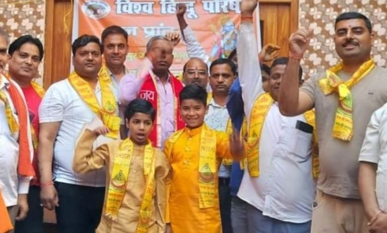 कासगंज: सावन में पूरी तरह बंद कराया जाए मांस व्यवसाय-बजरंग दल कासगंज: सावन में पूरी तरह बंद कराया जाए मांस व्यवसाय-बजरंग दल