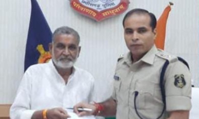 वैशाली नगर में अवंती बाई चौक के चौड़ीकरण की मांग, पूर्व भाजपा जिलाध्यक्ष ने डीएम एसपी से की चर्चा वैशाली नगर में अवंती बाई चौक के चौड़ीकरण की मांग, पूर्व भाजपा जिलाध्यक्ष ने डीएम एसपी से की चर्चा