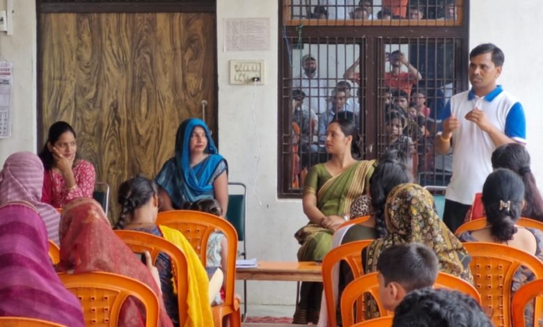 कासगंज: सभी माताओं को बताई बच्चों के प्रति बड़ी जिम्मेदारी- मनोज चौहान