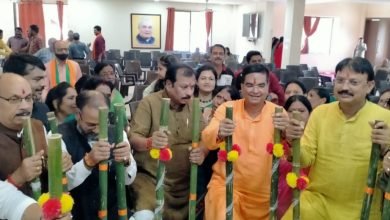 बीजेपी कार्यालय पर हरेली महोत्सव धूमधाम से मनाया, सांसद विधायक जिलाध्यक्ष चलें गेडी…जानिए