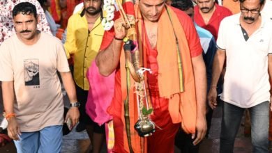 भिलाई: हजारों भक्तों के साथ कांवड़ में शिवनाथ का जल लेकर निकले विधायक देवेंद्र यादव, प्राचीन मंदिर देव बलौदा में चढ़ाएंगे जल…जानिए