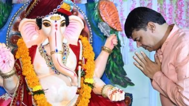 भिलाई: गणेश पंडालों में पहुंचे उप नेता प्रतिपक्ष दया सिंह, बप्पा का लिया आशीर्वाद