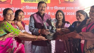 भिलाई: शहर के सबसे लोकप्रिय पंडाल में सांसद विधायक ने की पूजा अर्चना,हजारों श्रद्धालुओं का उमड़ा जनसैलाब