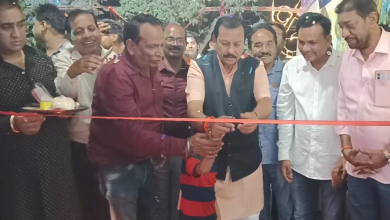 गणेश पंडाल में आकर्षक फिश टनल विभिन्न प्रकार की छोटी छोटी मछलियां दिखेगी