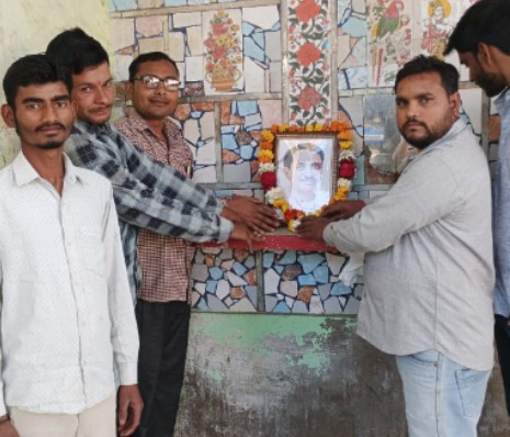 कासगंज: पण्डित दीनदयाल उपाध्याय की पुण्यतिथि पर भाजपा कार्यकर्ताओं ने याद किया 