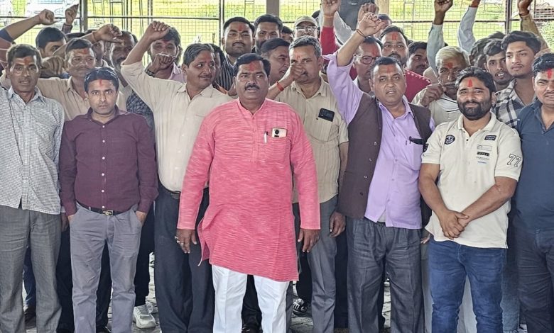 कासगंज: सपा सांसद के बयान पर क्षत्रिय महासभा ने किया विरोध प्रदर्शन