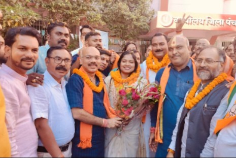 दुर्ग: भाजपा का विजय रथ जिला पंचायत पहुंचा,चौपल इंजन की सरकार दुर्ग जिले में विकास के नए आयाम स्थापित करेगी – सुरेंद्र कौशिक