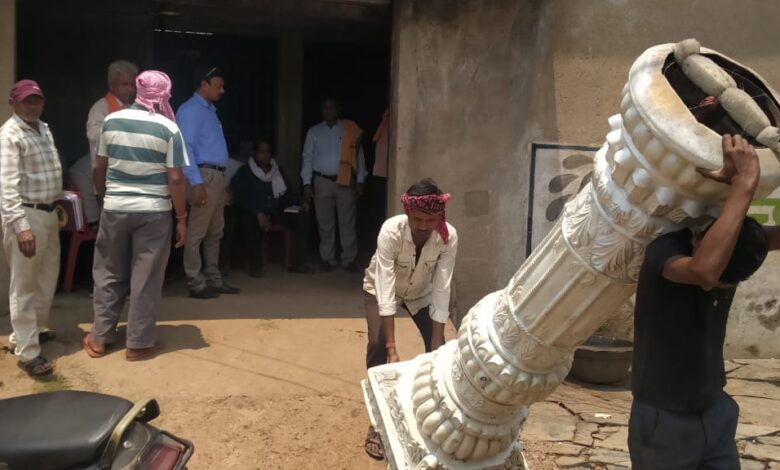 पी.डी.एस. भवन से अवैध कब्जा हटाने की कार्यवाही की गई।