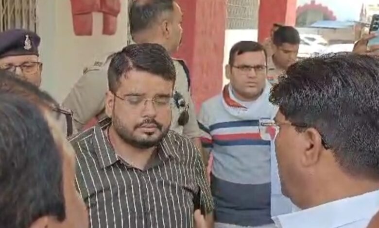 मनरेगा में मजदूरी के मानव दिवस बढ़ाने की मांग को लेकर राज्यपाल और मुख्यमंत्री के नाम ज्ञापन सौंपा