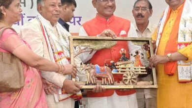 आपातकाल मीसा बंदियों का मुख्यमंत्री विष्णु देव साय ने योगेंद्र सिंह का किया सम्मानित 