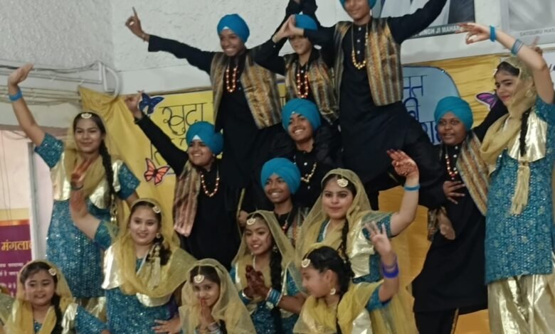 बच्चो के किरदार में बचपन से ही भक्ति का भाव,प्यार व सदभाव का अनुसरण होगा। बाल समागम में बच्चो ने दिया संदेश बच्चो के किरदार में बचपन से ही भक्ति का भाव,प्यार व सदभाव का अनुसरण होगा। बाल समागम में बच्चो ने दिया संदेश