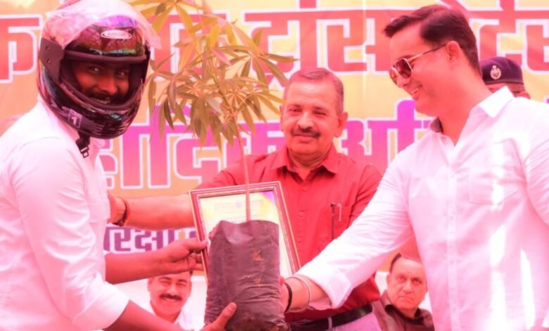 भिलाई:संगठन ट्रांसपोर्ट क्षेत्र में काम करने वाले लोगों की सुरक्षा और हितों को लेकर सजग रही- इंद्रजीत सिंह